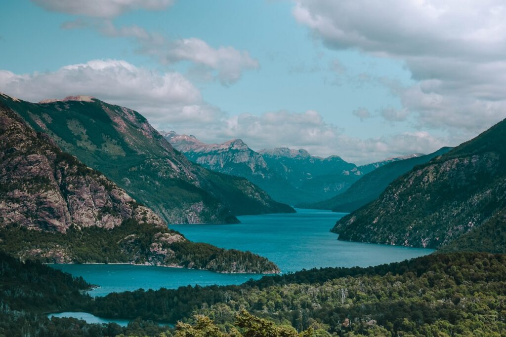 La Patagonia argentina es uno de los lugares más hermosos del planeta. ¿Cómo conviene pagar?