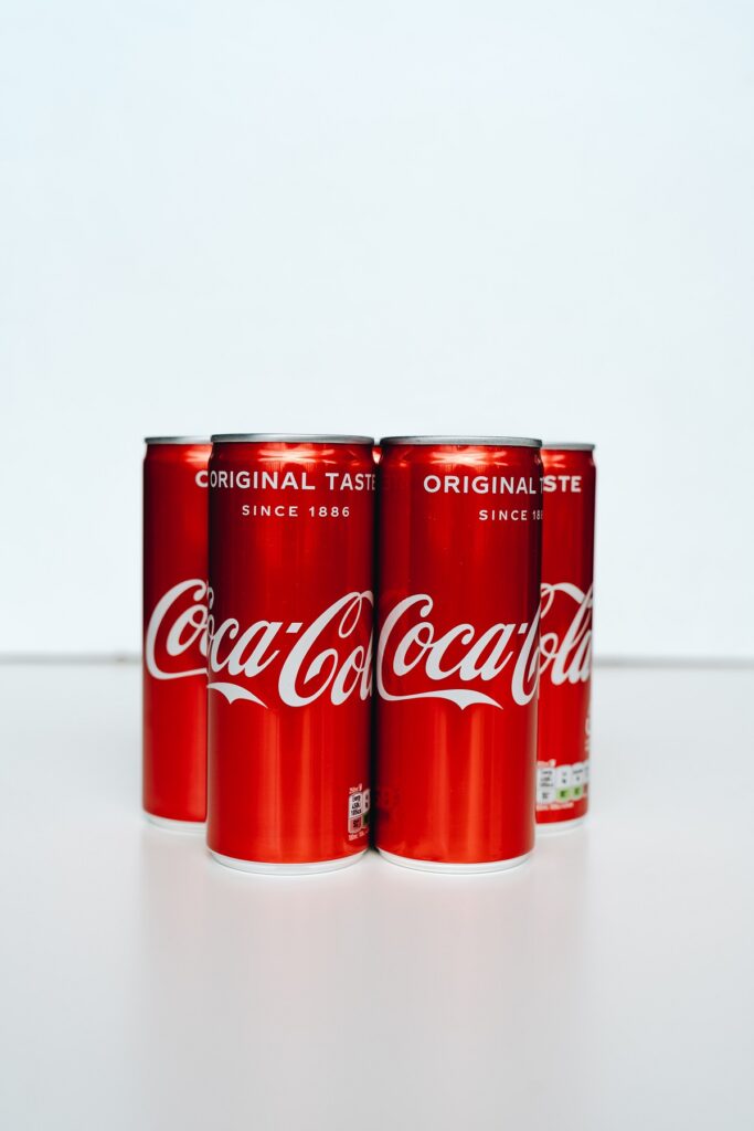 El negocio de Coca Cola estuvo amenazado recientemente por el surgimiento de las aguas. Pero la empresa se repuso bien y sigue dando ganancias.