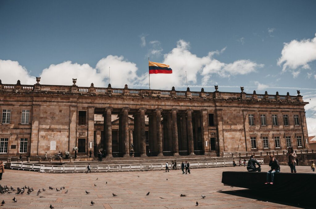 Colombia tiene la particularidad de haber estabilizado parcialmente su economía. Por eso, sus empresas se vuelven cada vez más interesantes.