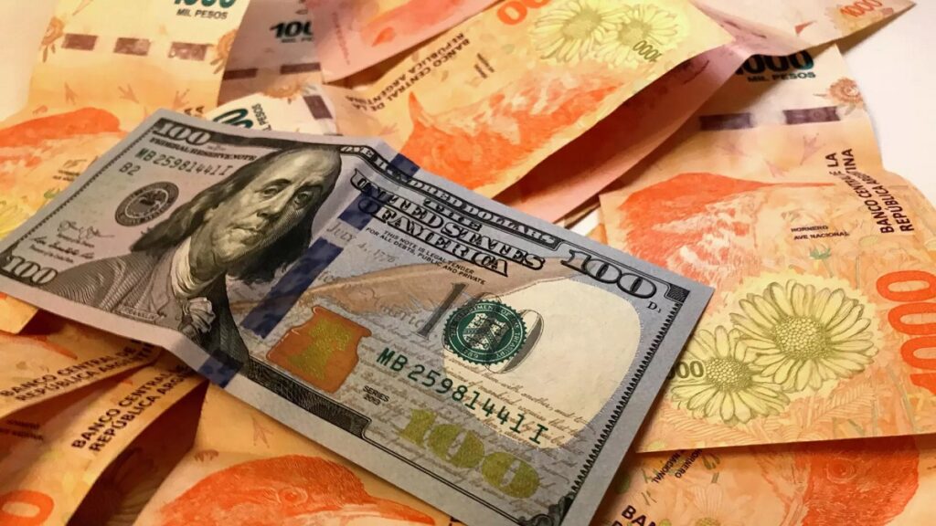 Alternativas para invertir pesos y ganar dólares en Argentina